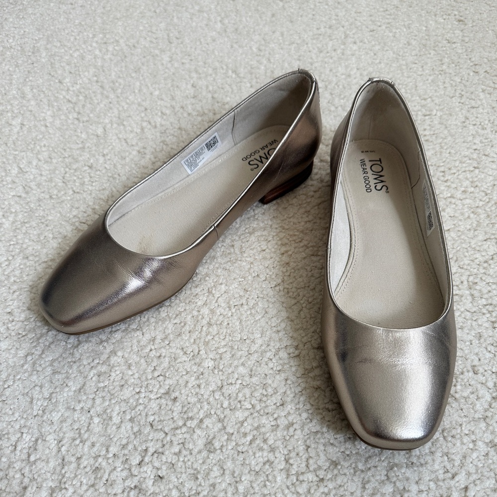 TOMS Briella Gold Leather Flat